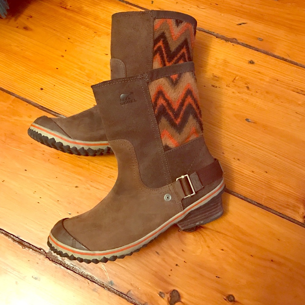 Sorel sz 10 slim shorties