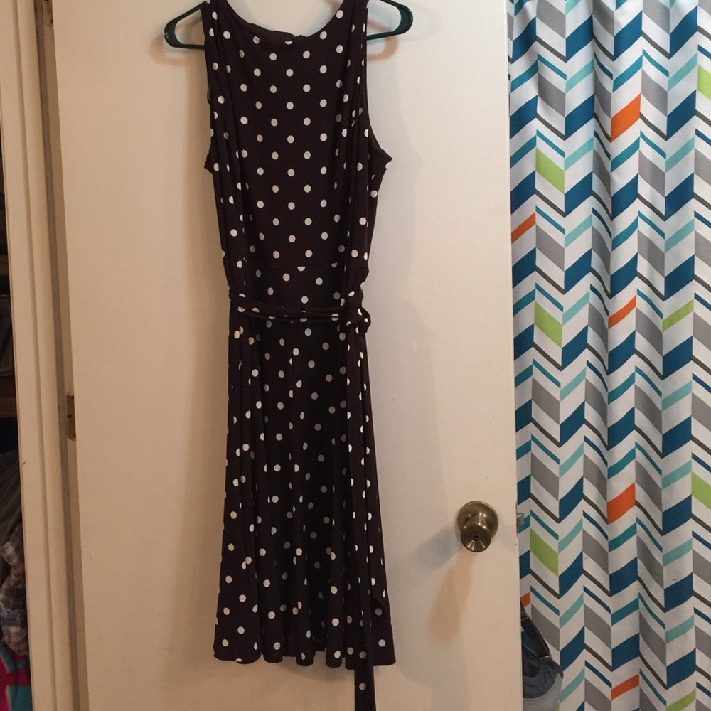 Dress NWT Size 16. Brown with off white-ish dots.