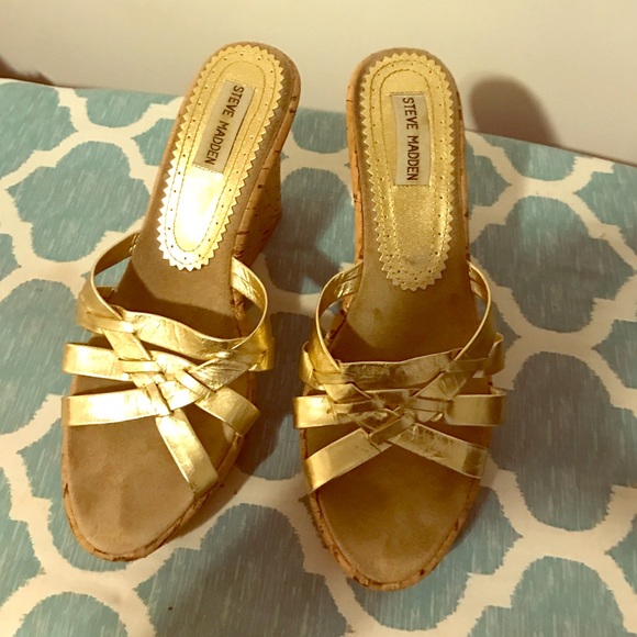 Classic Steve Madsen Gold Wedge Sandals - Picture 1 of 4