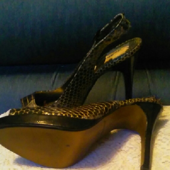 Sexy heels!! - Picture 2 of 3