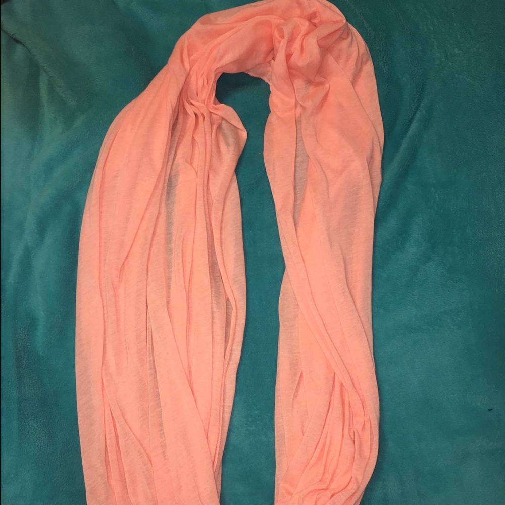 Peach scarf - Picture 2 of 3