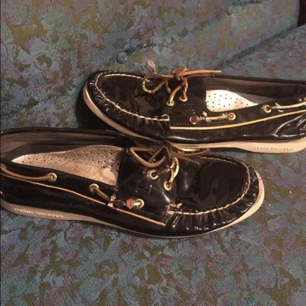Sperry size 9 charms nice READ DESCRIPTION