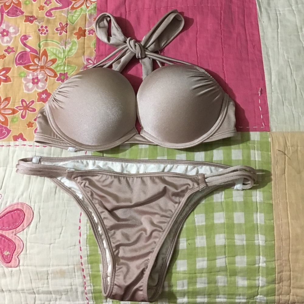 VS bombshell bikini