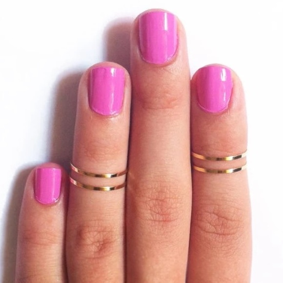 Brandy Melville Jewelry - 💅🏻Gold Midi Ring Set💅🏻
