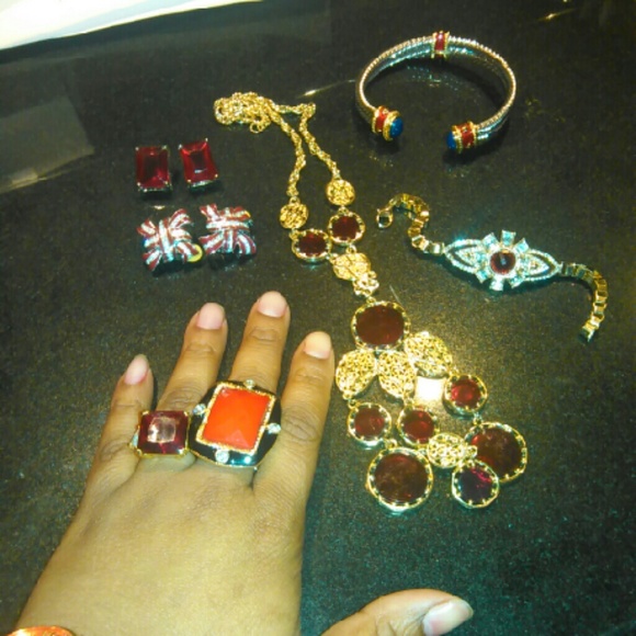 Ruby red jewlery - Picture 3 of 4