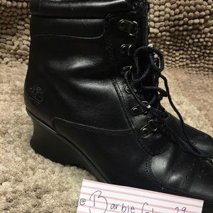 Black mid heel Timberlands