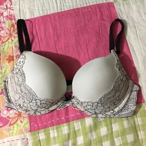 VS bombshell bra