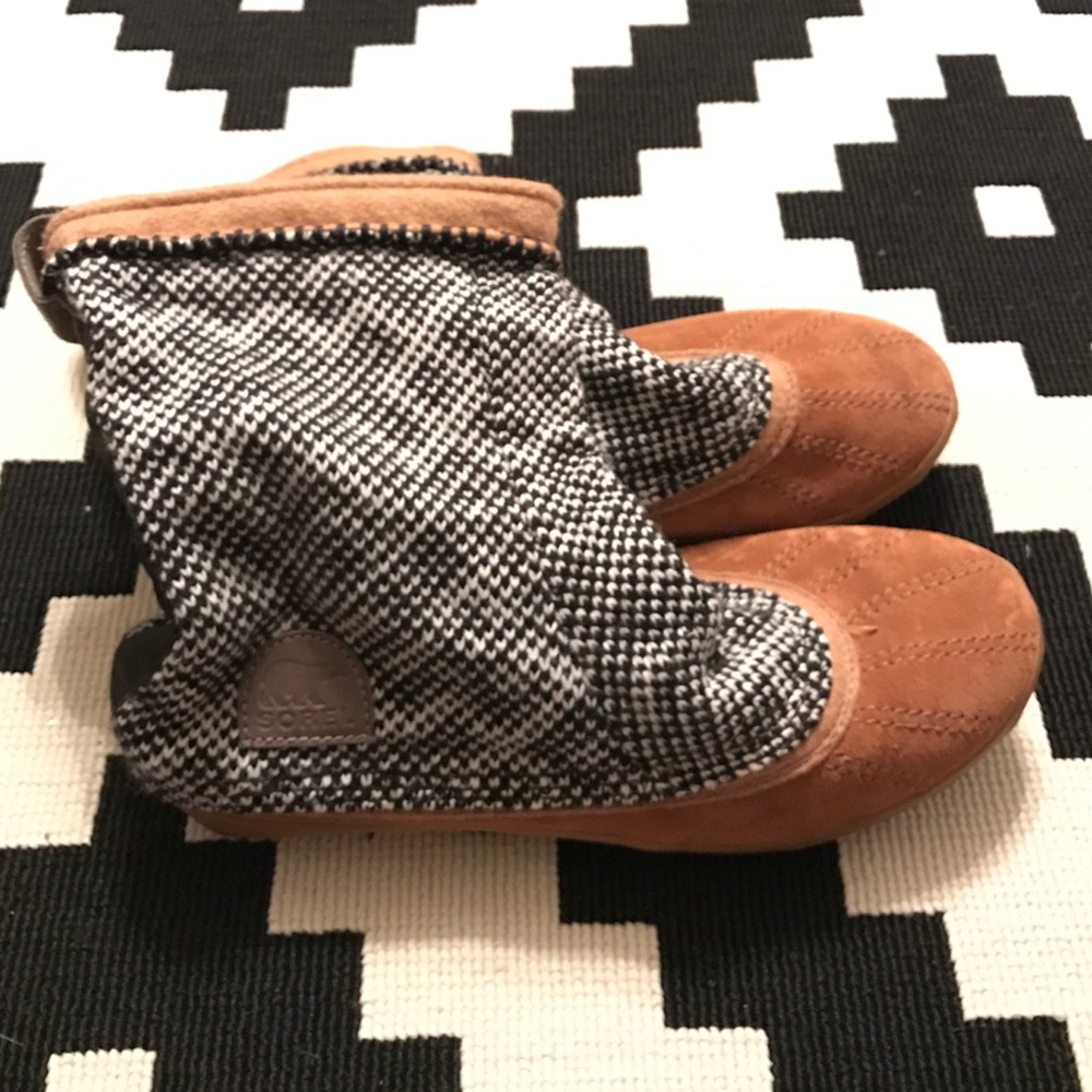 Short Sorel Boots