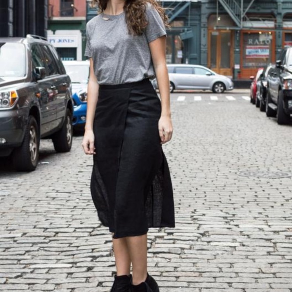 ⭐️LAST CHANCE⭐️ THIRD FORM side-split skirt