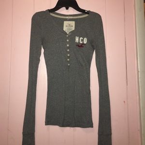 * Hollister half button thin long sleeve. *