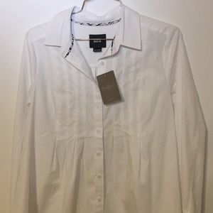 Anthropologie - Maeve pleated sutton buttondown