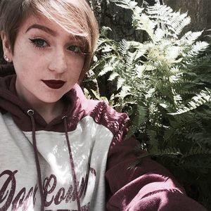 Meet your Posher, Iris