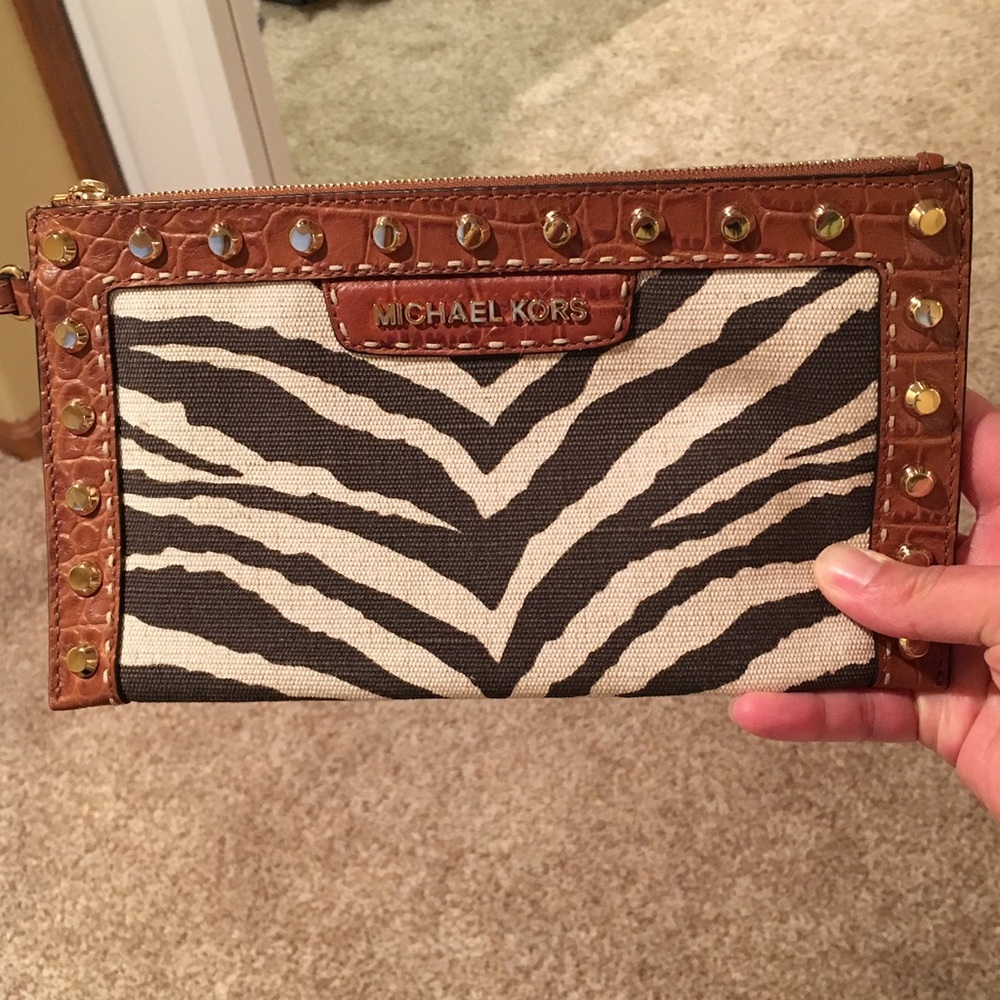 BNWT Michael Kors wristlet