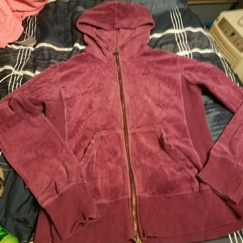 nike zip up velour hoodie