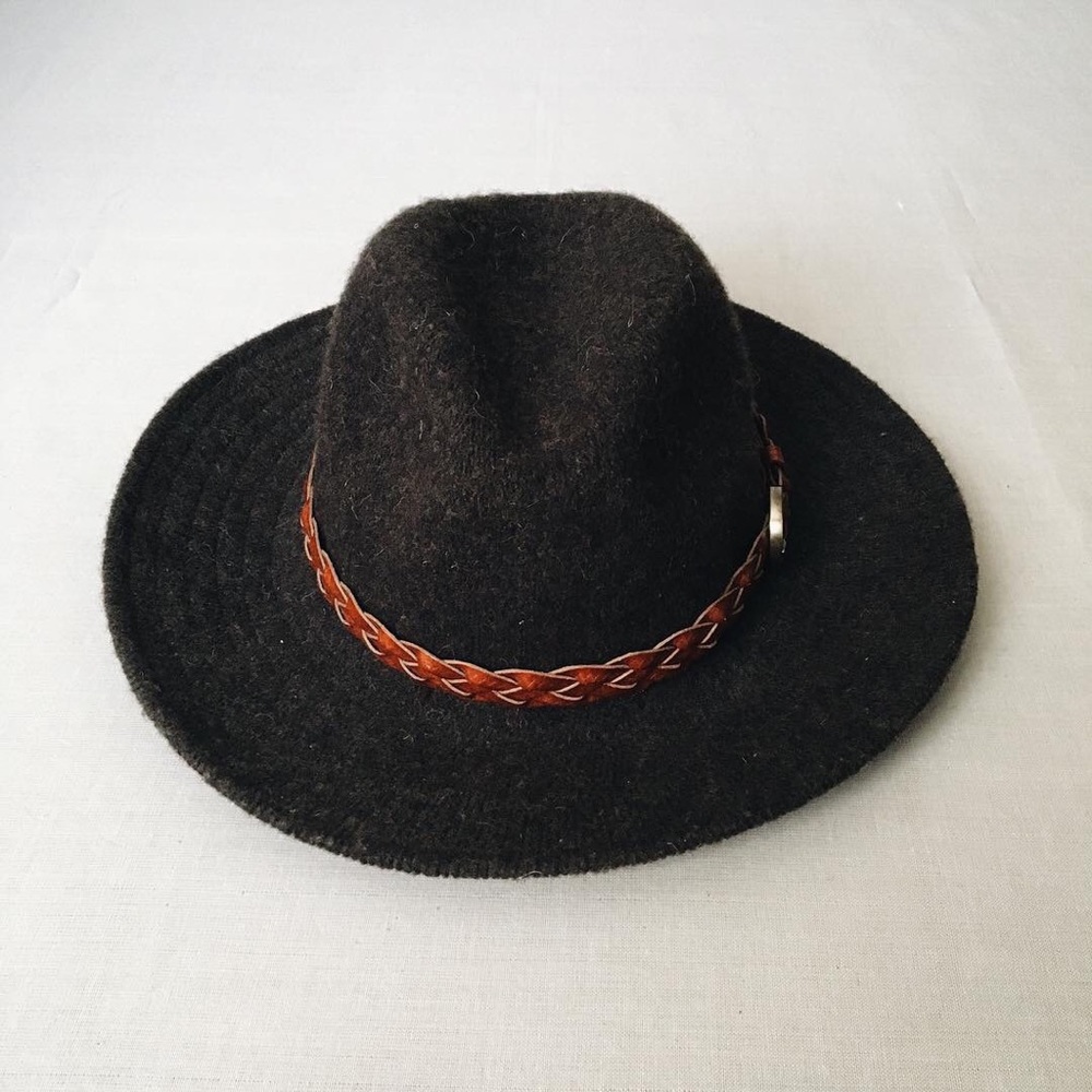 NWOT Urban Outfitters brown wool fedora
