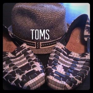 TOMS Hand Woven in Mexico Hurache Style Slip Ons