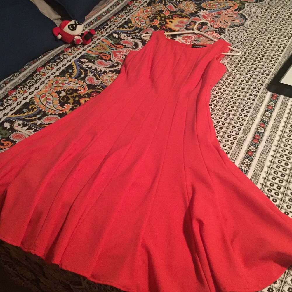 Beautiful dress! Worn once!