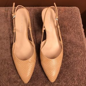 Nude Slingback pumps kitten heel 9.5m