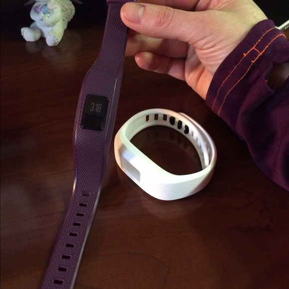 🎉Sale🎉Garmin Vivofit 3🎉fitness tracker - Picture 2 of 2