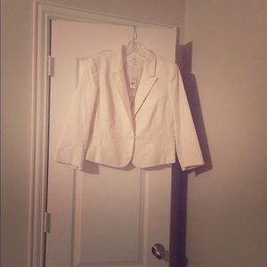🆕 LOFT Off white blazer