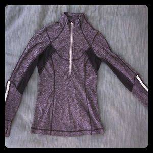 Lululemon charcoal and black pullover