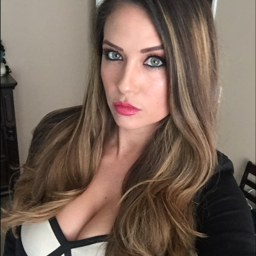 Meet your Posher, Karissa