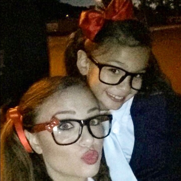 Meet your Posher, Karissa - Picture 6 of 8