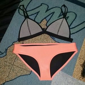 Triangl Tilly Sunburst Bottoms and Mesh Top