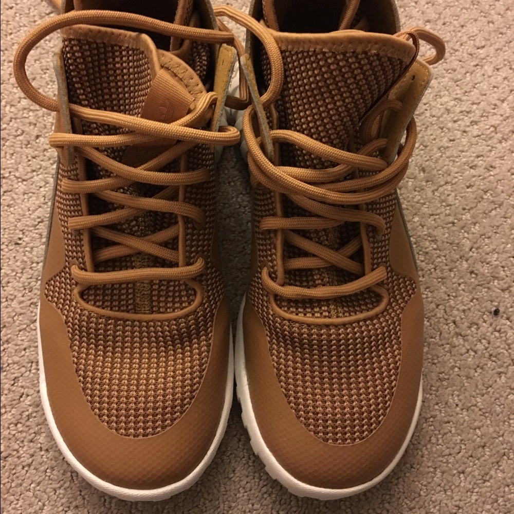 ADIDAS TUBULAR