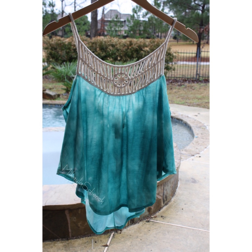 CUTE teal tie-dye tank! 😻 NWT