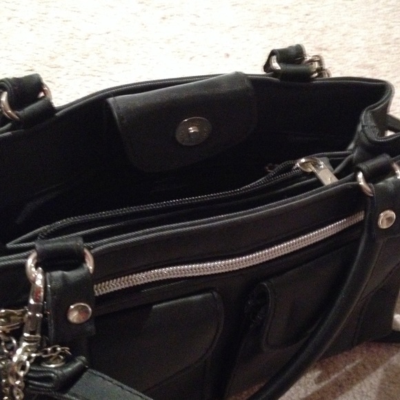 Black Purse - Picture 3 of 4