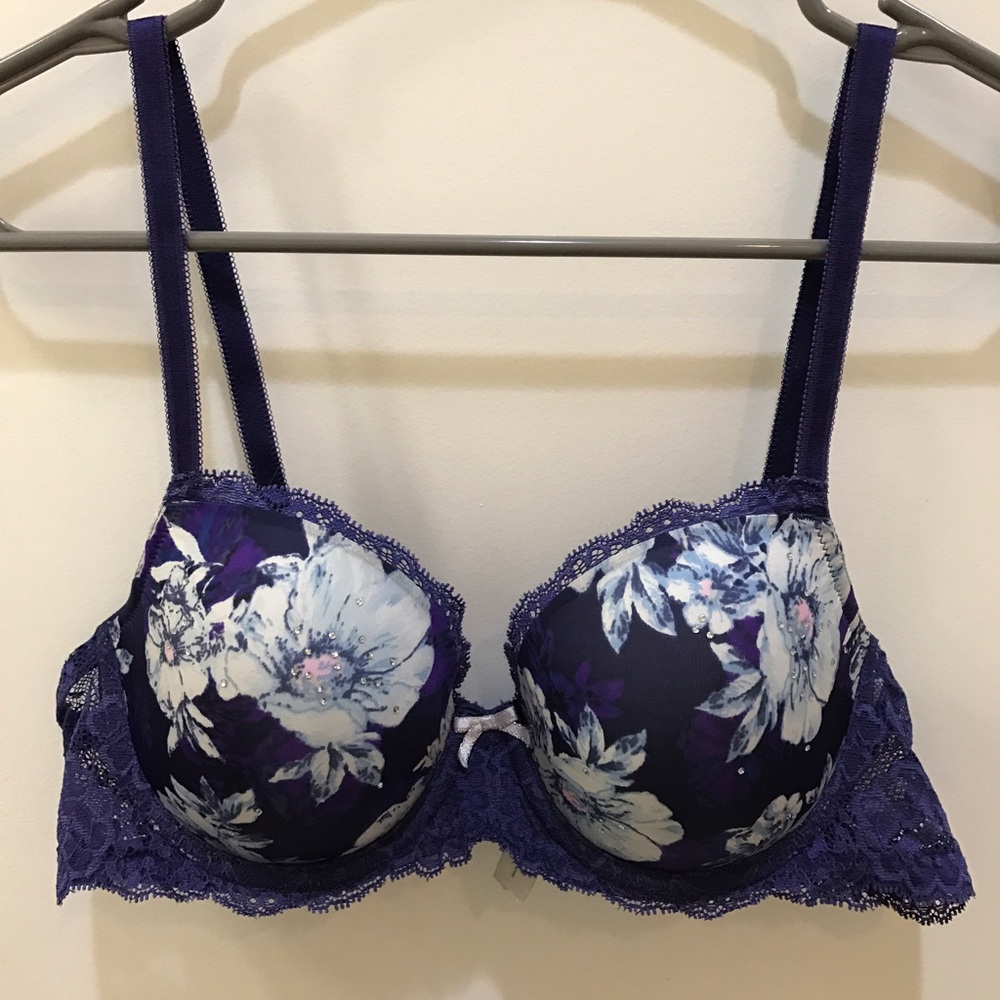 Victoria's Secret "Dream Angels" lined demi bra