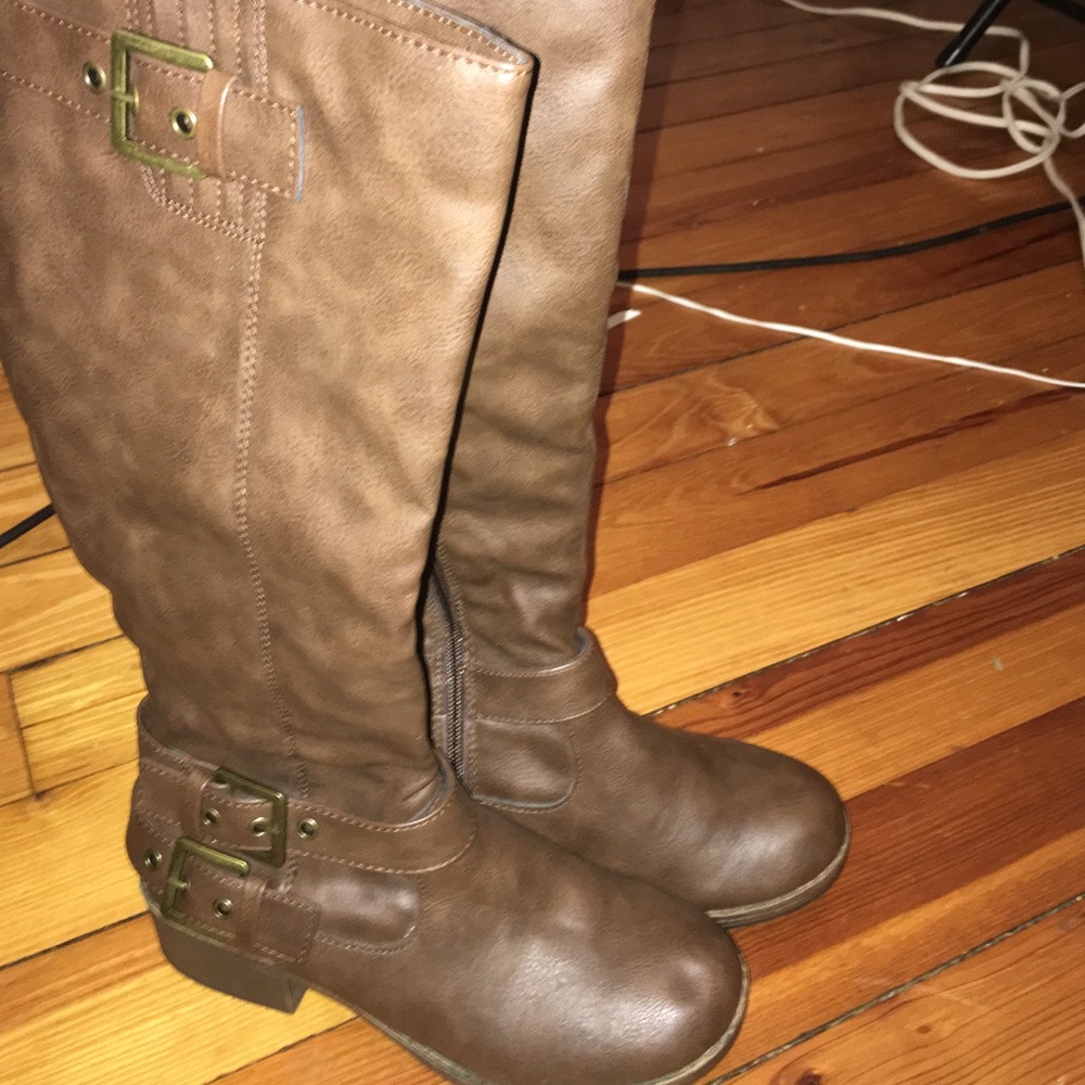Brown boots