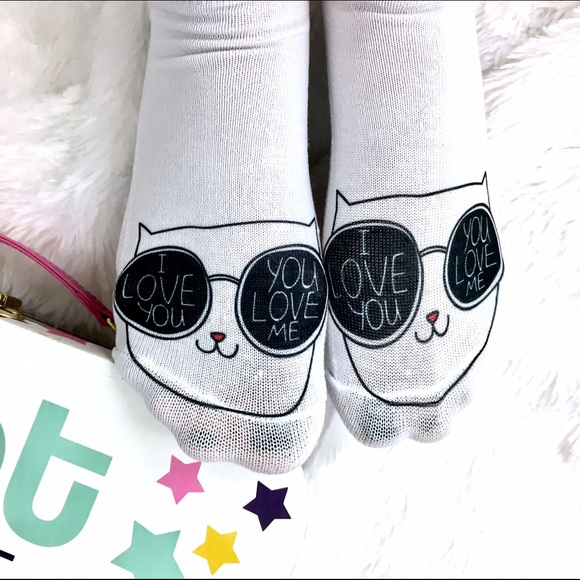 ClosetBlues Lazy Day Accessories - I ❤️ You. You ❤ me. Cat with glasses ankle socks.