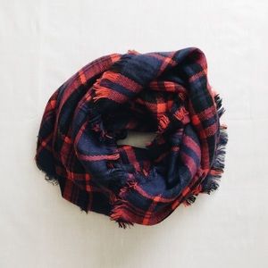 NWOT Chunky plaid frayed wool scarf