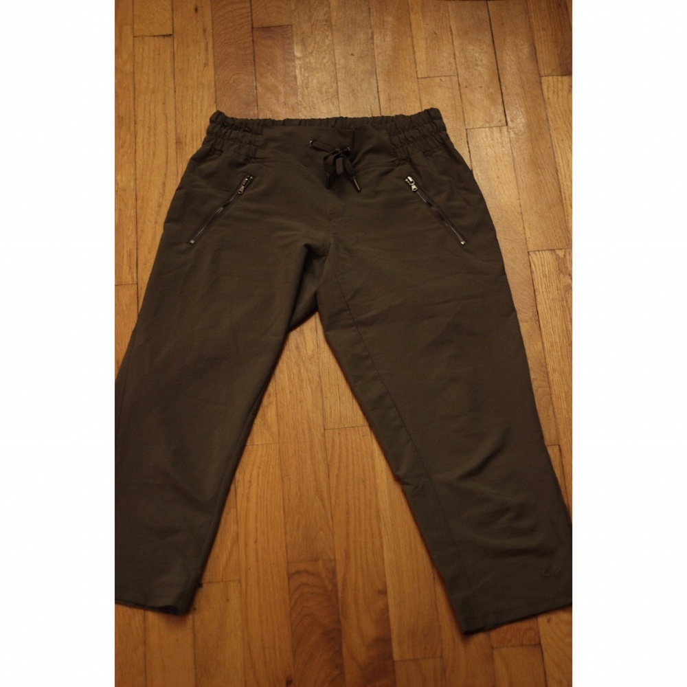 Champion cropped workout pants.