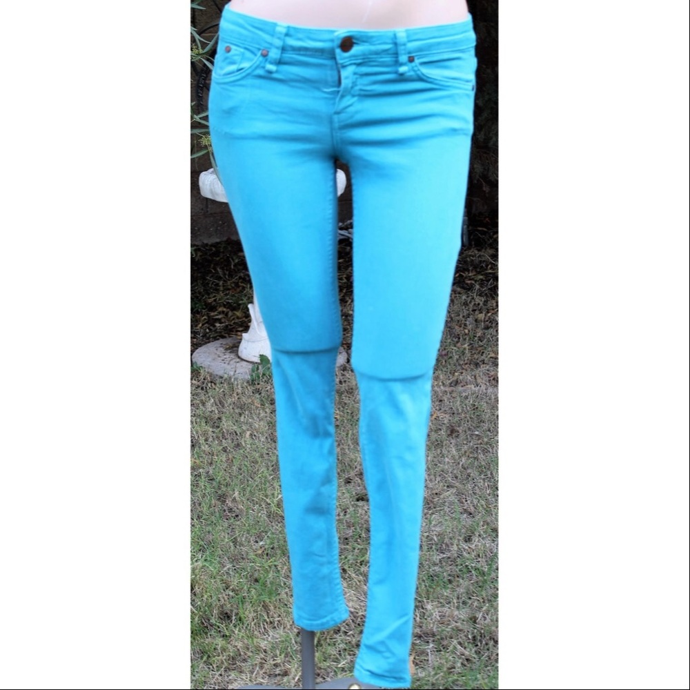Sanctuary Mint Jeans. Size 25.