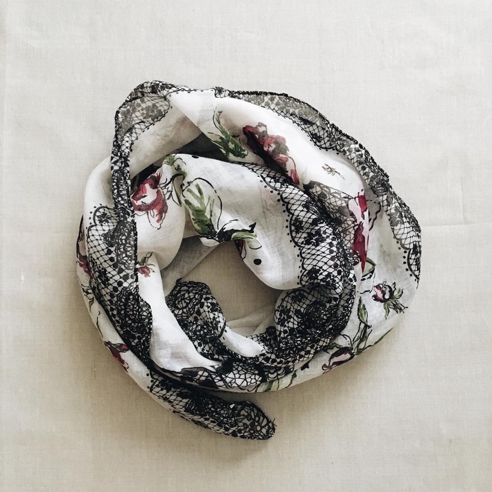 Floral print scarf