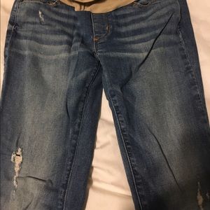 Distressed maternity jeans