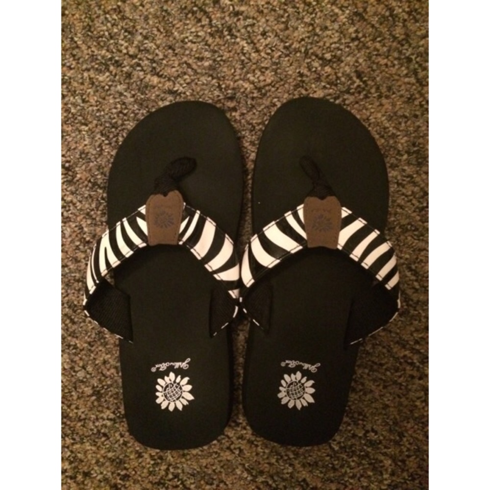Girls flips flops