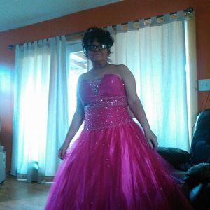 Meet your Posher, Brenda