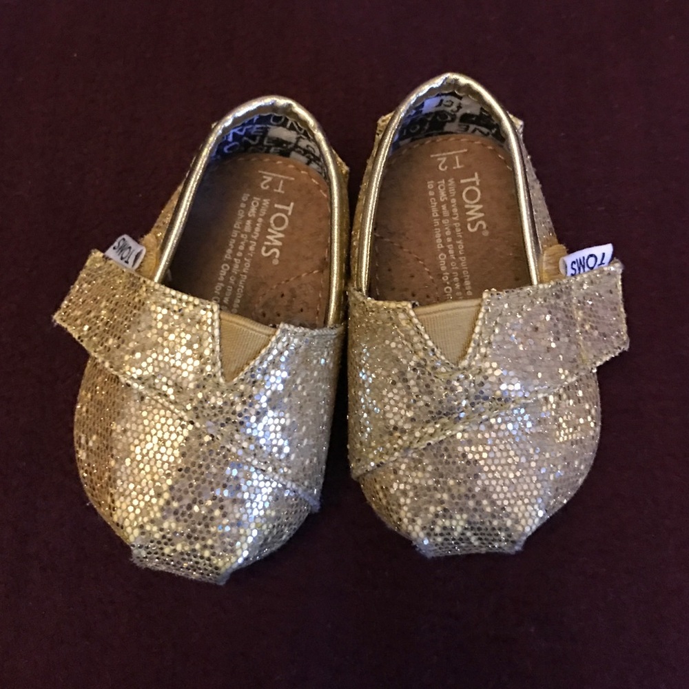 🔥🔥SALE🔥🔥Glitter Gold Baby TOMS