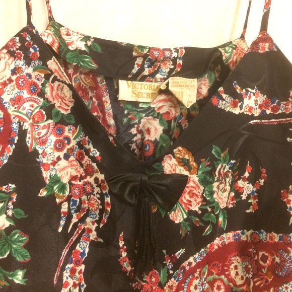 Negligee - Picture 3 of 4