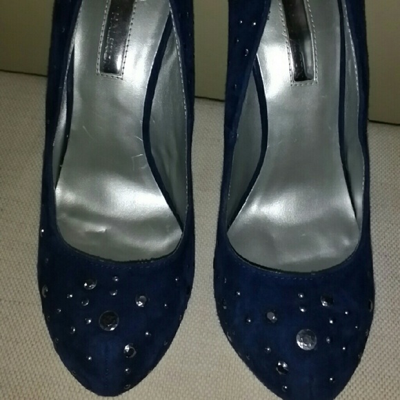 💥SALE H by Halston Blue Suede platform Stilettos - Picture 3 of 4