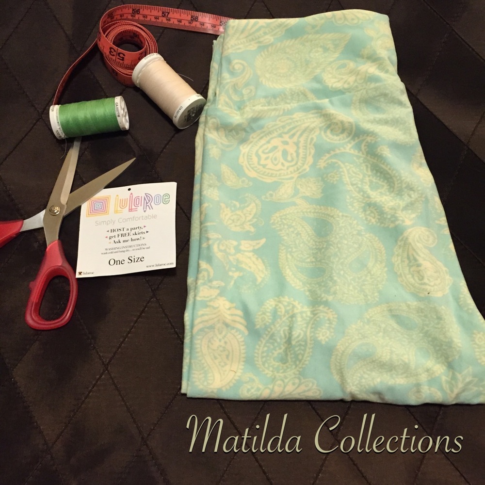 LulaRoe Mint Paisley OS Leggings