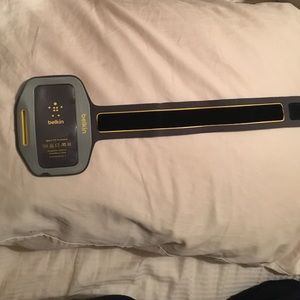 Belkin iphone 5 and earlier Arm band