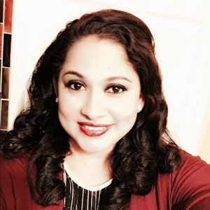 Meet your Posher, Jaqueline