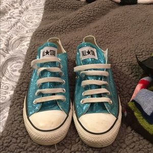 Women's blue glitter converse size 8!
