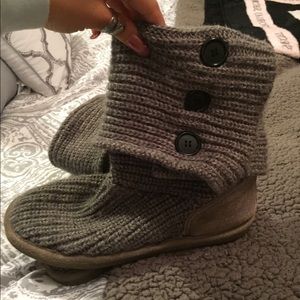 Bearpaw sweater boots size 9!