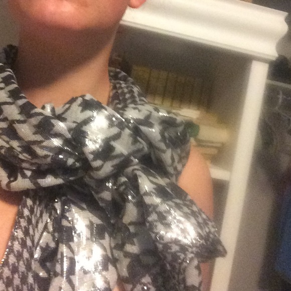 Plaid Silver and Black Shiny Scarf/Wrap - Picture 2 of 3